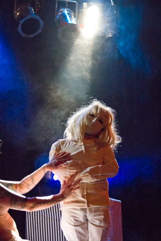 Miss-kennedy-twighlight-zone-burlesque-portland-Betholsoncreative-009