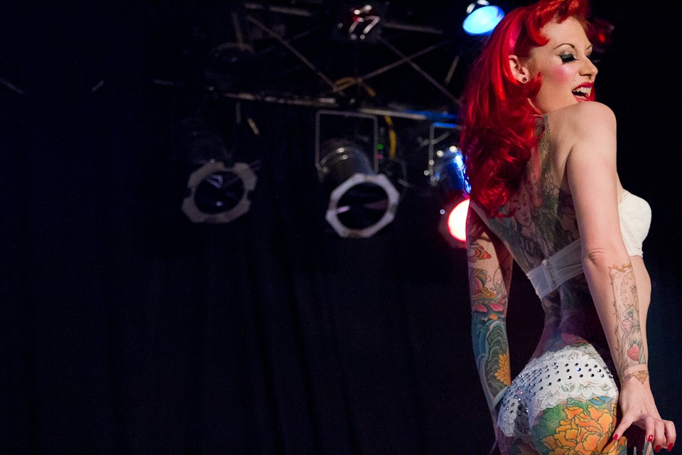 Miss-kennedy-twighlight-zone-burlesque-portland-Betholsoncreative-010