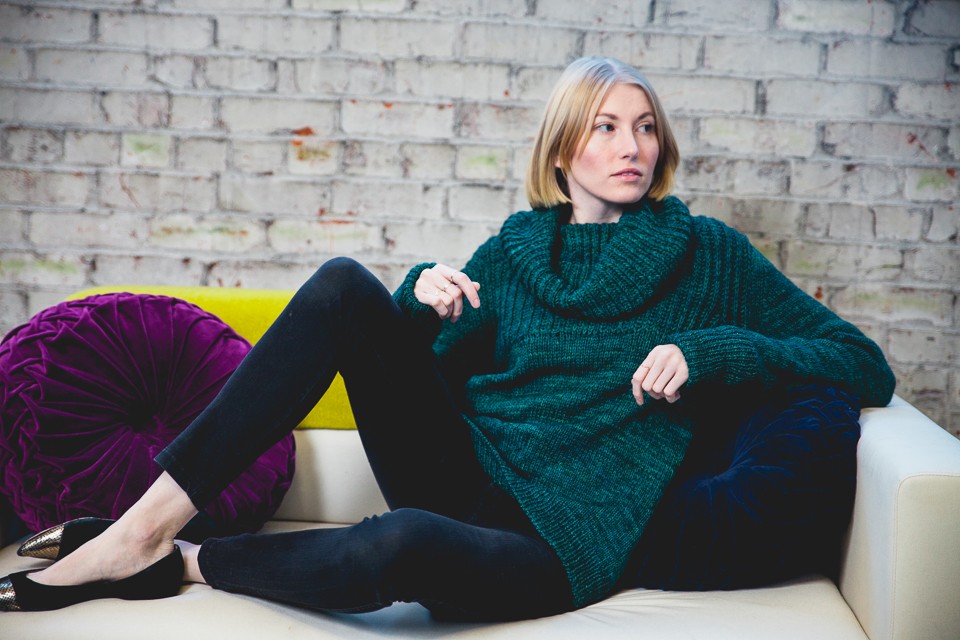 Caitlin-Knitting-Studio-Portraits-001-2