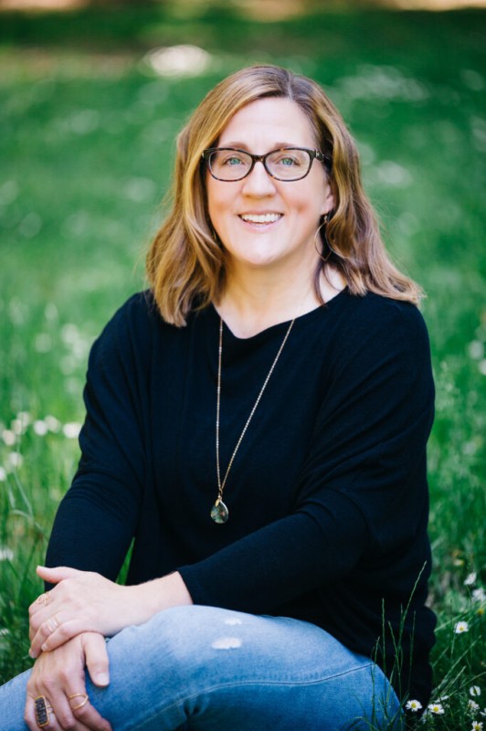 Janet Hendricks Headshot